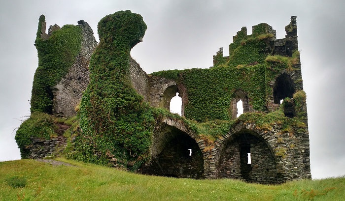 Ballycarbery Castle