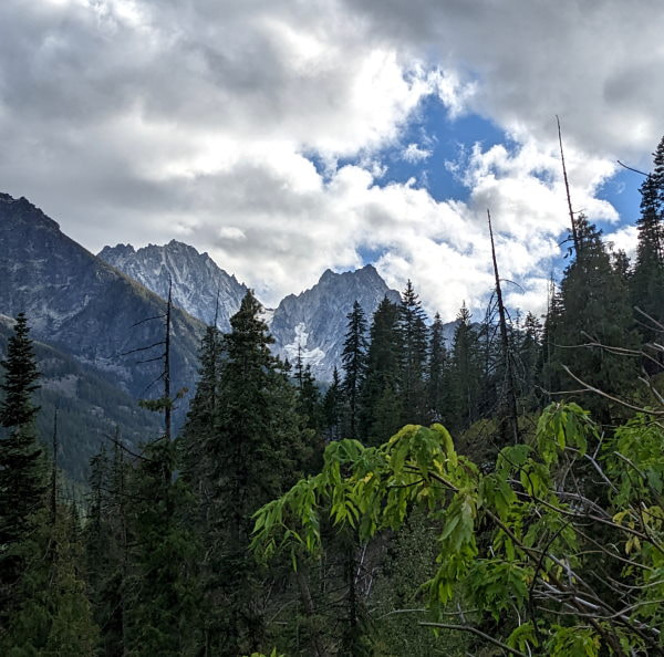 Cochuck Glacier seen from the trail to Eightmile Lake - Washington State